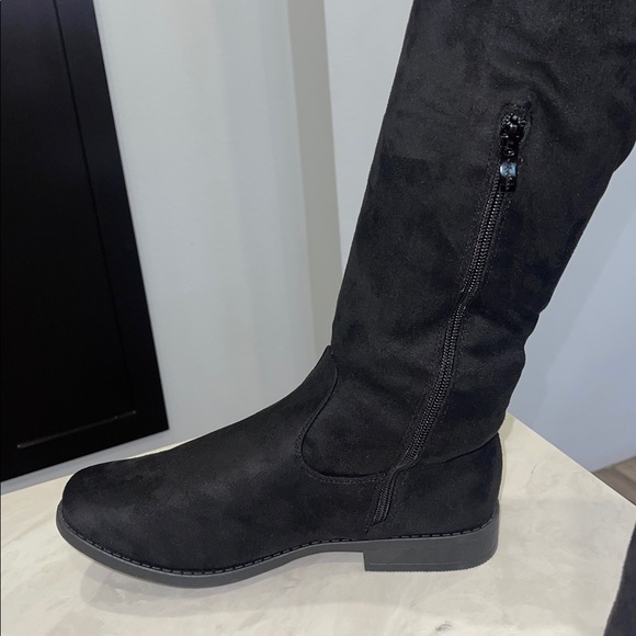 New!! ✨ Women’s Elegant Faux Suede Black Over-the-Knee Boots- Size 9 & 10 - Picture 5 of 7